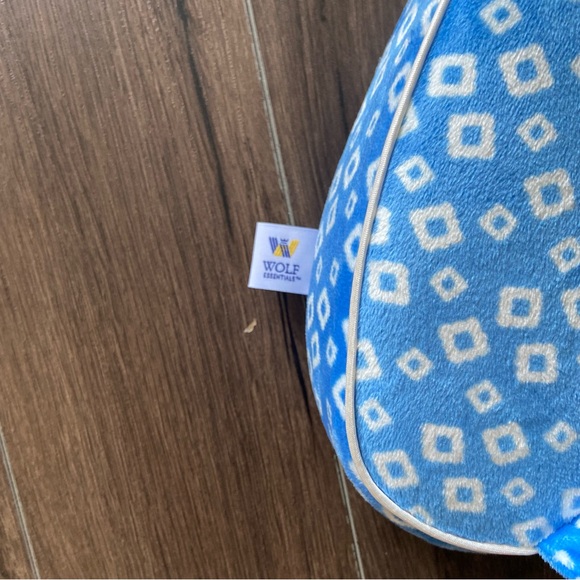 TRAVEL NECK PILLOW - Picture 4 of 5